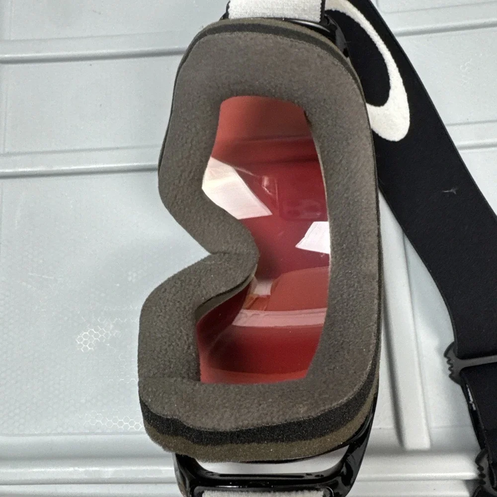 Black Oakley Crowbar Signature Series Snowboard Goggles Rose Red With Prizm